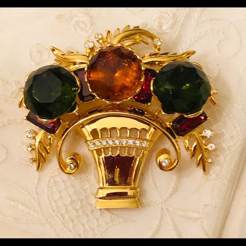 Gabriella Mariotti All My Baskets Jeweled Gold Flower Basket Brooch Book Piece